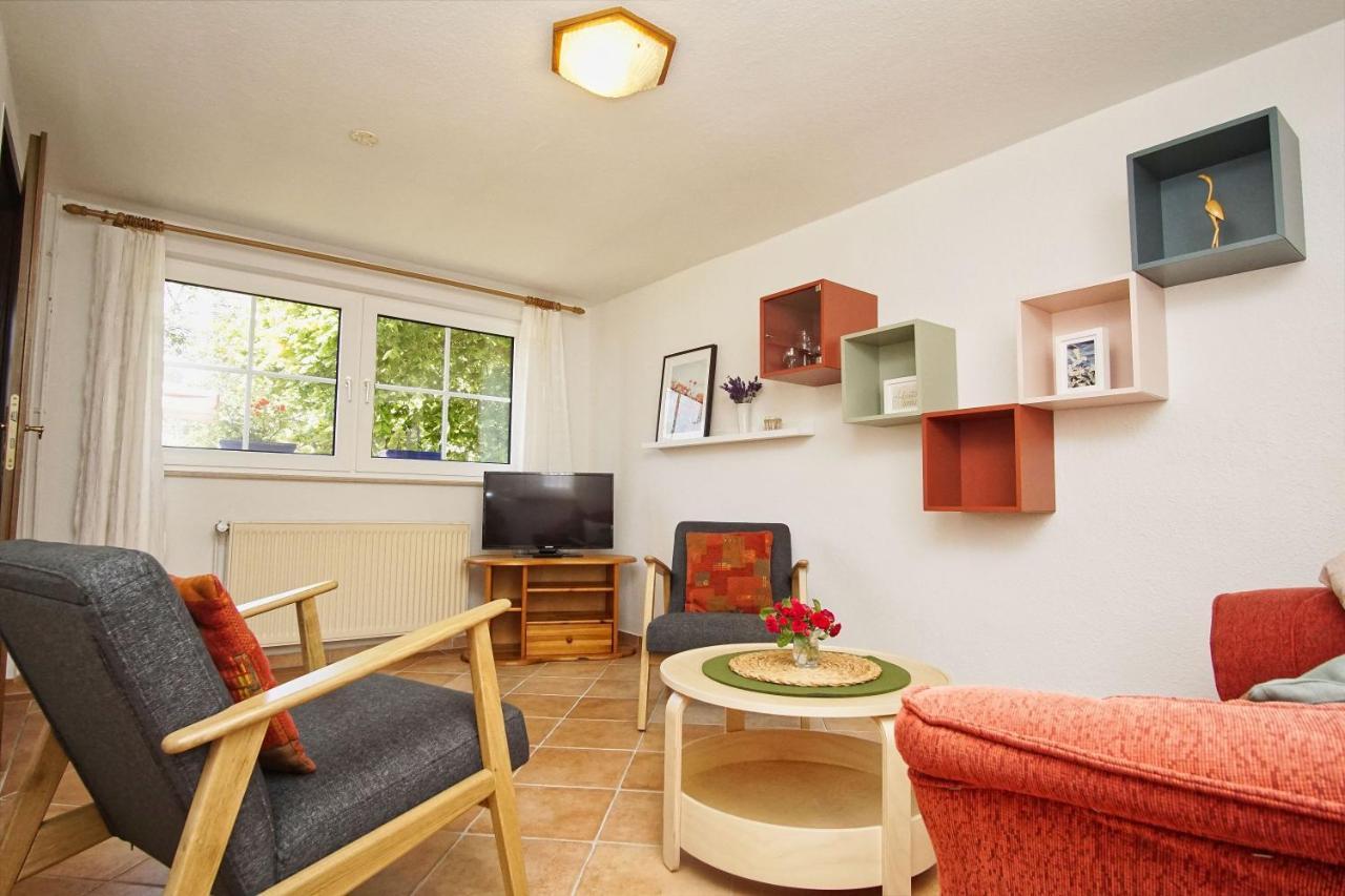 Zentral Aber Ruhig, Terrasse Mit Viel Gruen - Strandnahes Ferienhaus Luki 괴렌 외부 사진